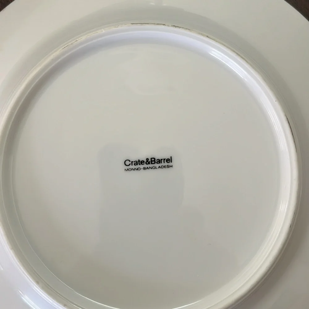 Vintage leaf & acorn 8 inch plates Crate & Barrel